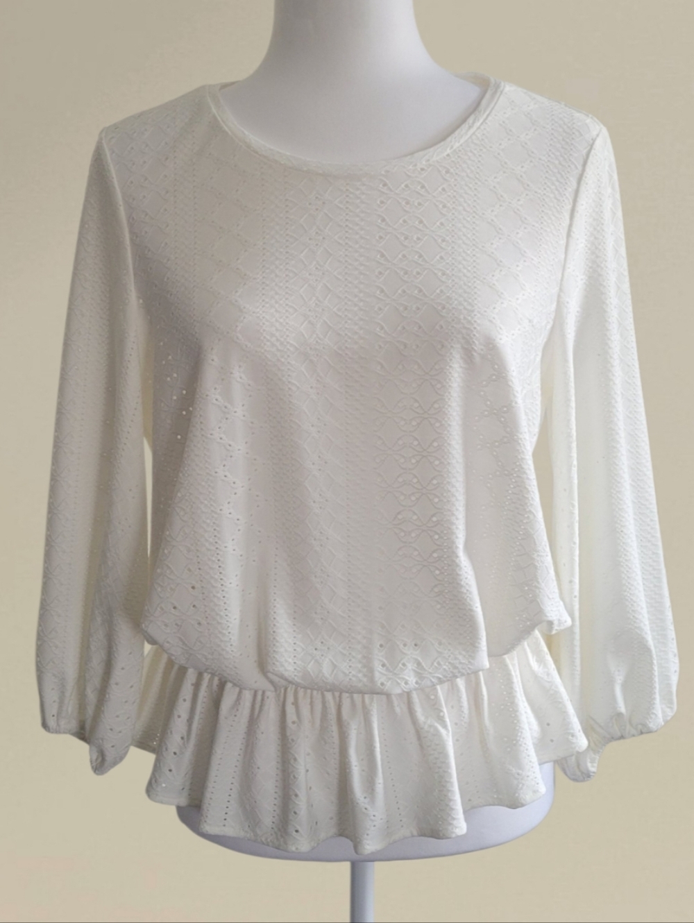Adrianna Papell Ivory Eyelet Peplum Smocked Long-Sleeve Knit Top, Women's Small